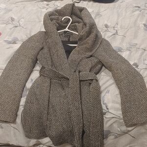 le chateau Textured Shawl Collar Belted Trench Coat - Gray